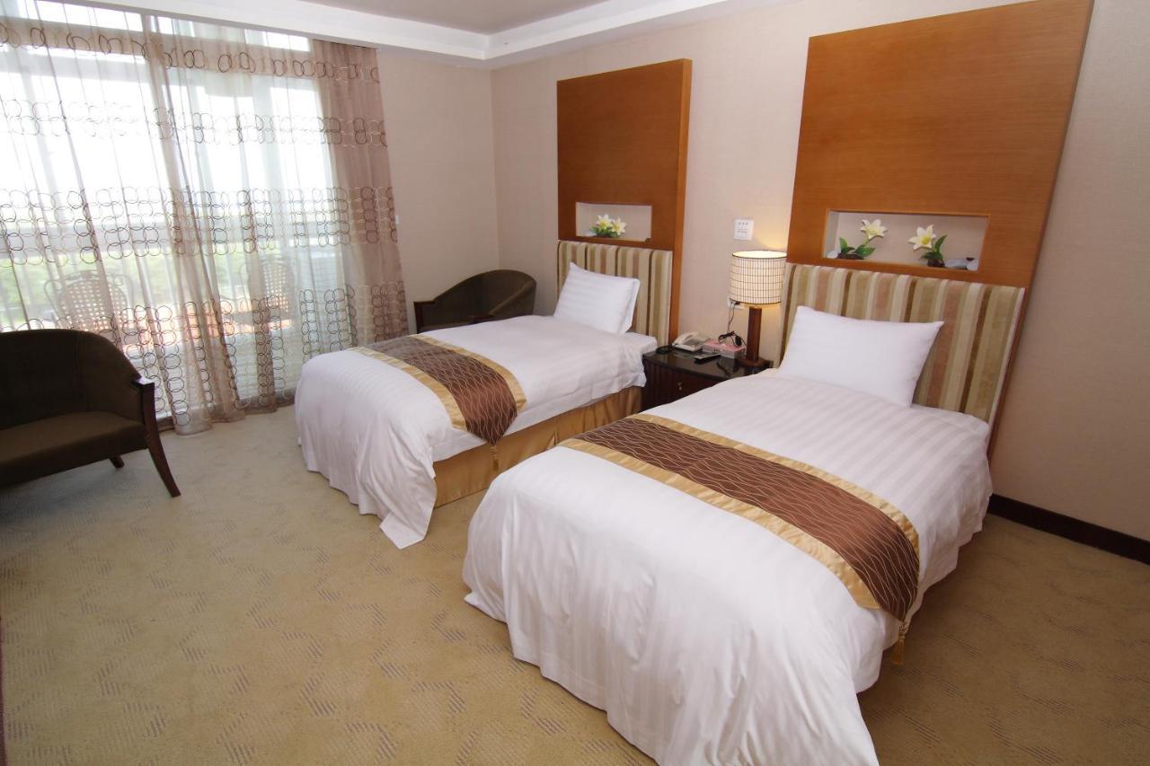 East Coast Sea View Hotel Chenggong Εξωτερικό φωτογραφία